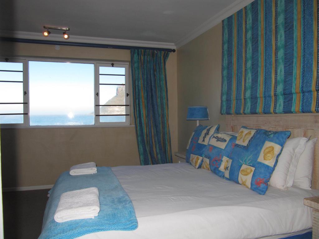Flora Bay Resort Hout Bay Room photo