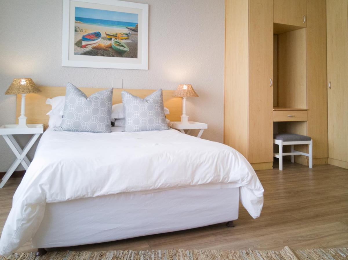 Flora Bay Resort Hout Bay Exterior photo